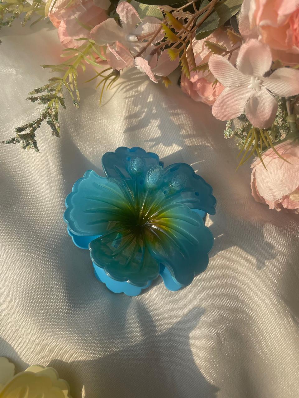 Beach-cation Hawaiian Hibiscus Hair Clip