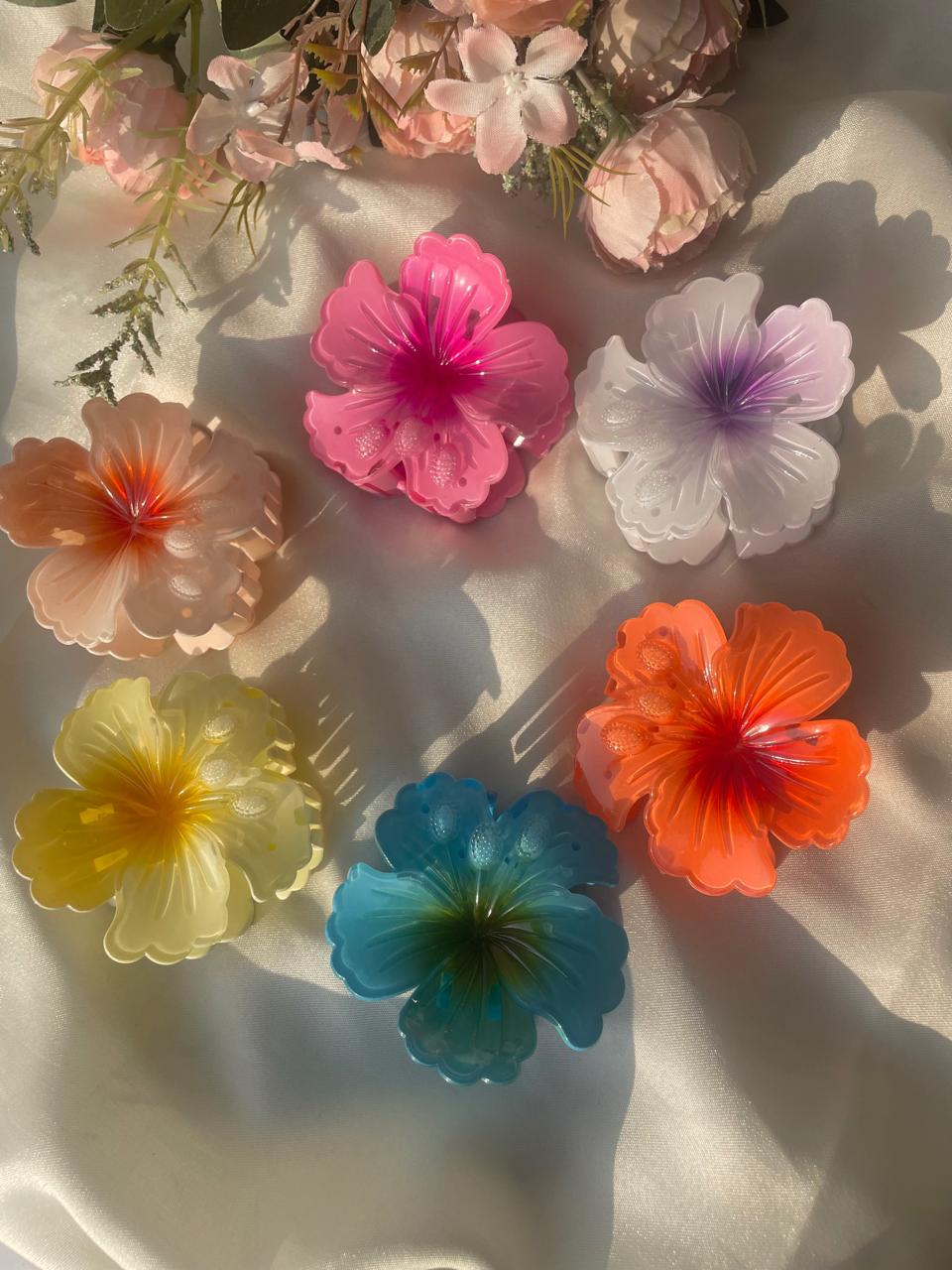Beach-cation Hawaiian Hibiscus Hair Clip